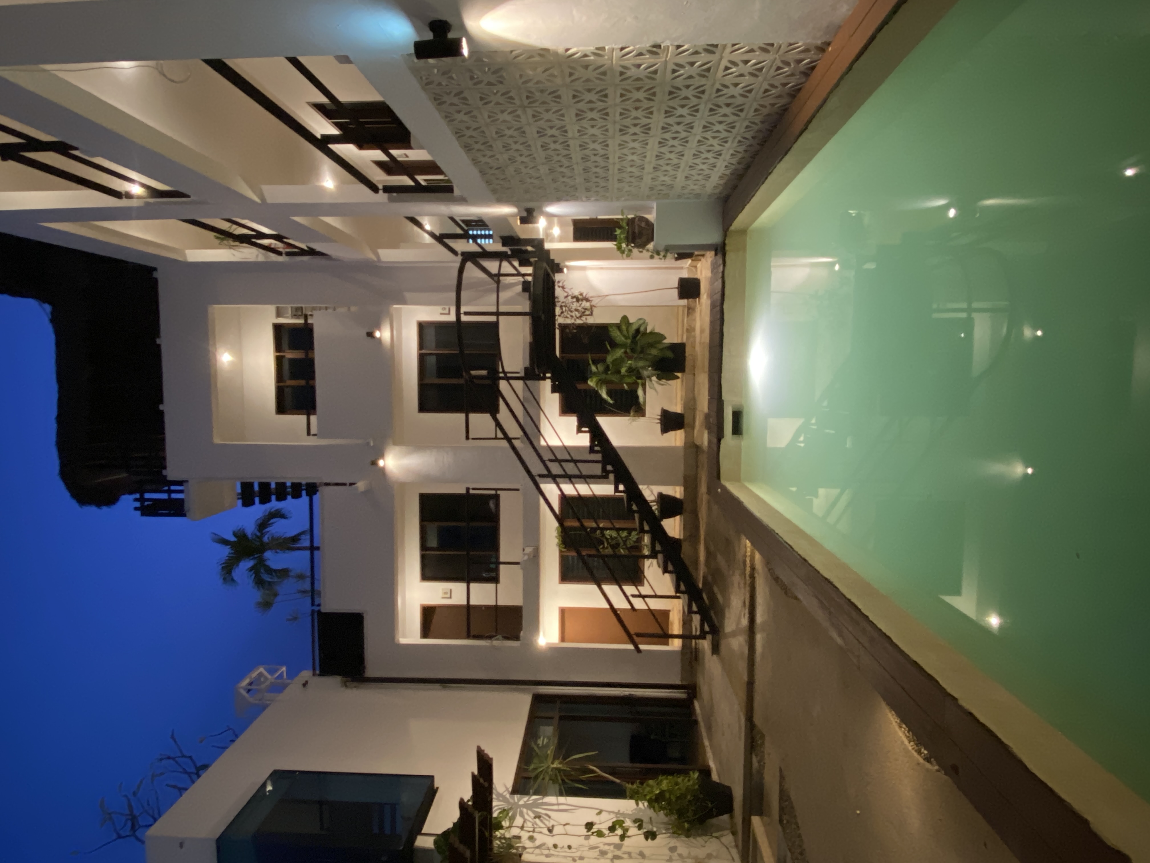 Alberca principal Hotel Aria